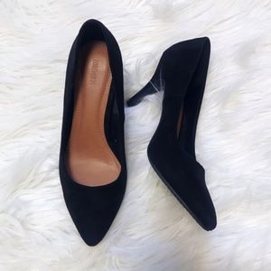 NWT Forever 21 Black Faux Suede Pointed Toe Pumps